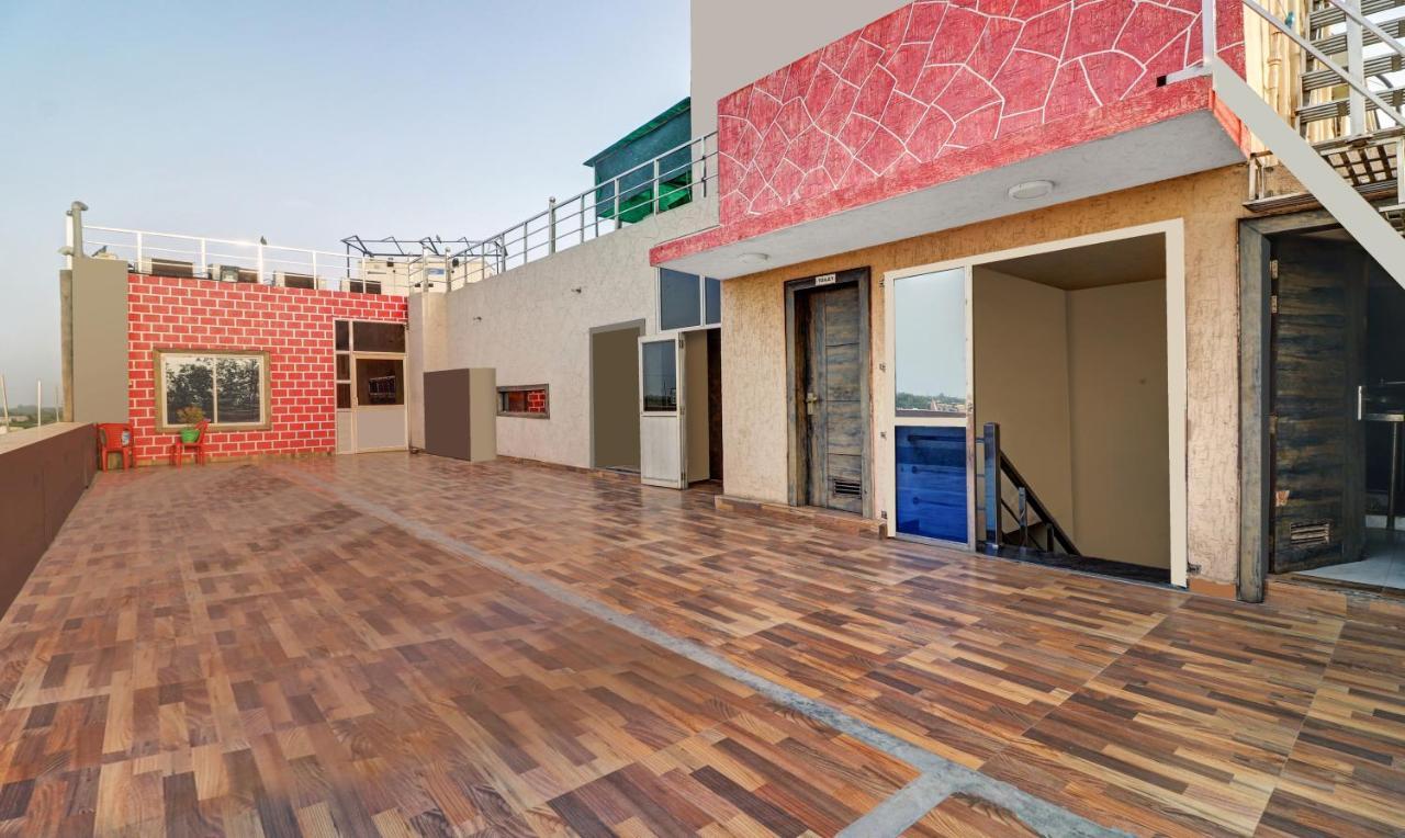 Itsy Hotels Anjali Mahal 500, Mtrs From Mathura Railway Station 외부 사진