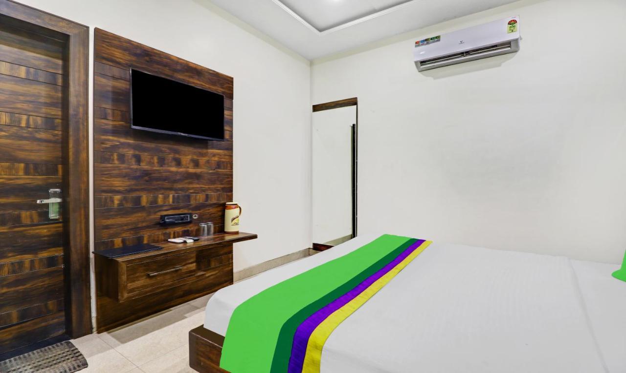 Itsy Hotels Anjali Mahal 500, Mtrs From Mathura Railway Station 외부 사진