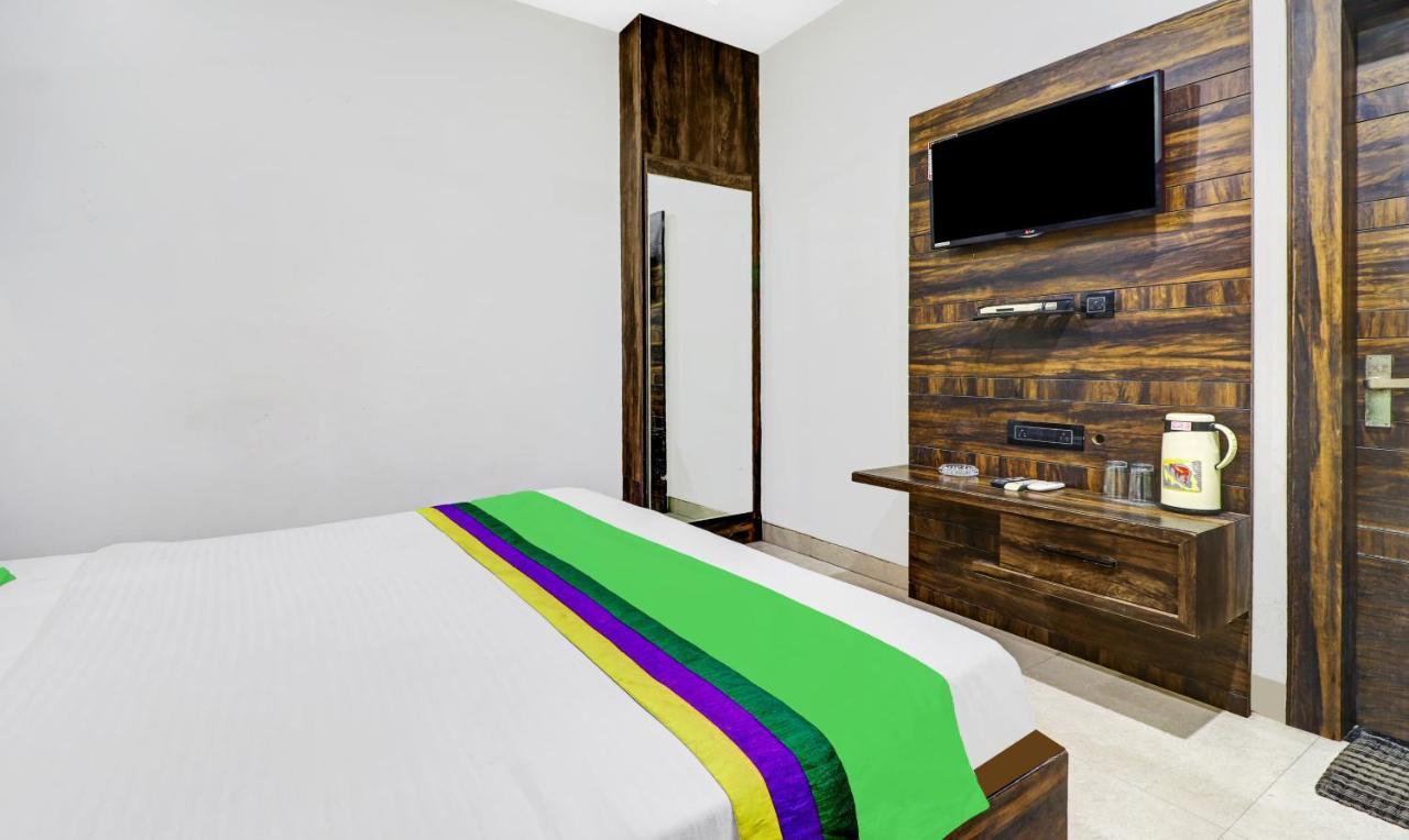 Itsy Hotels Anjali Mahal 500, Mtrs From Mathura Railway Station 외부 사진