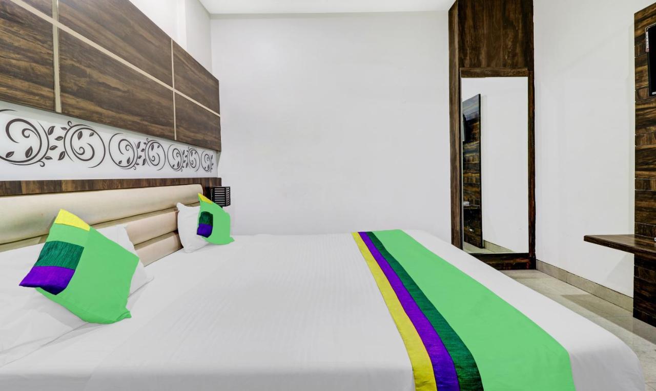 Itsy Hotels Anjali Mahal 500, Mtrs From Mathura Railway Station 외부 사진