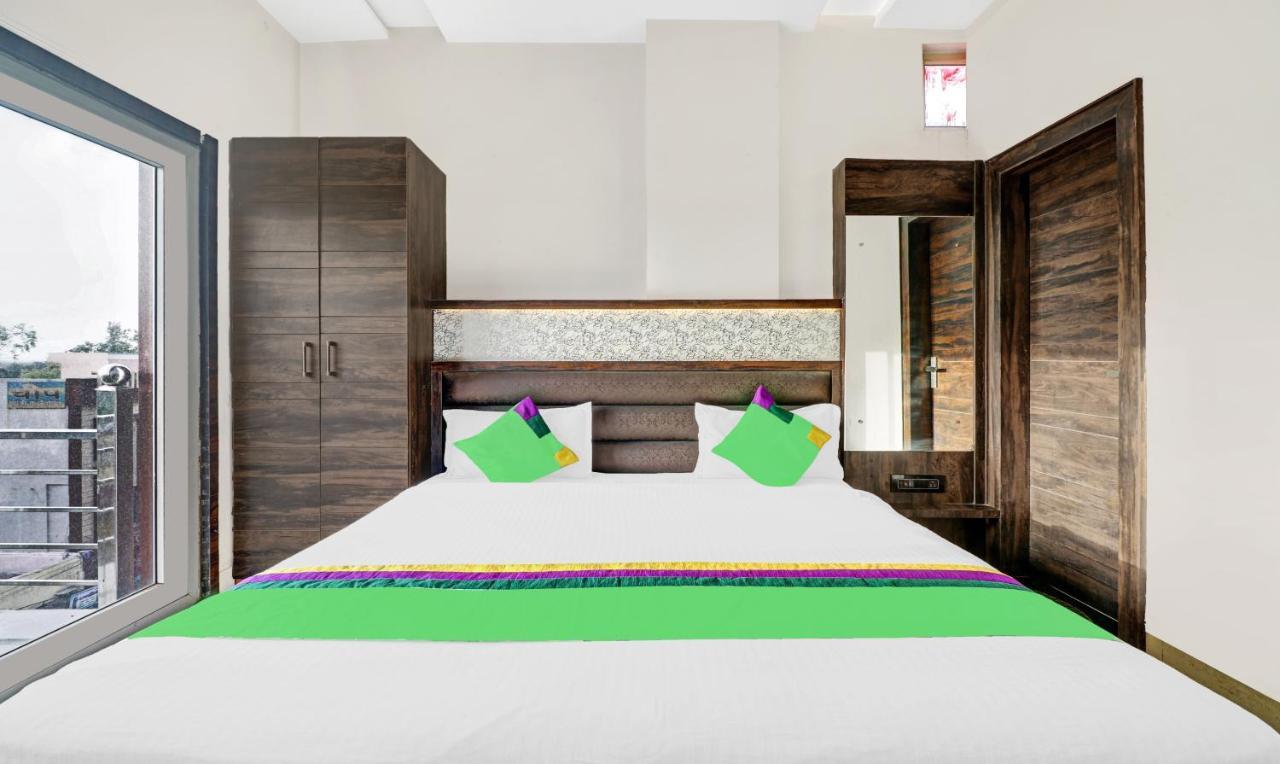 Itsy Hotels Anjali Mahal 500, Mtrs From Mathura Railway Station 외부 사진