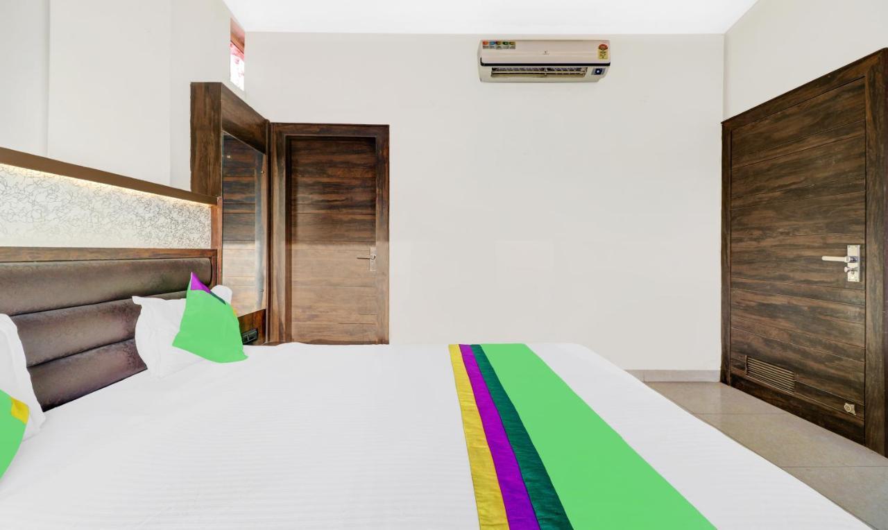 Itsy Hotels Anjali Mahal 500, Mtrs From Mathura Railway Station 외부 사진